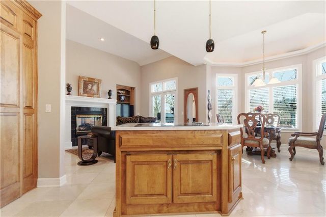 4405 N Hickory Lane, Kansas City, MO 64116