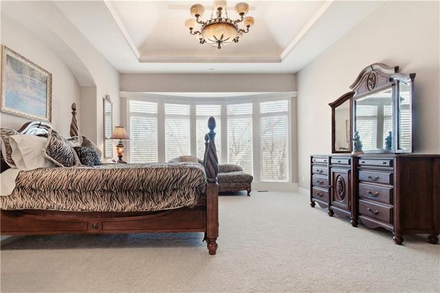 4405 N Hickory Lane, Kansas City, MO 64116