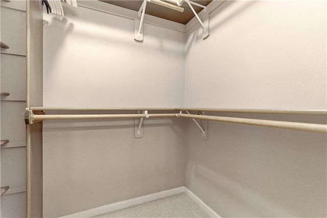 4405 N Hickory Lane, Kansas City, MO 64116