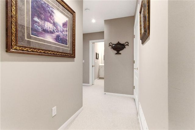 4405 N Hickory Lane, Kansas City, MO 64116