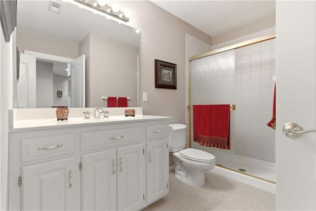 4405 N Hickory Lane, Kansas City, MO 64116