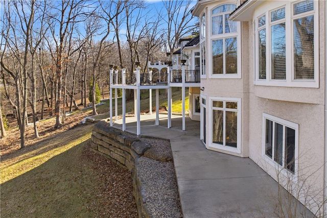 4405 N Hickory Lane, Kansas City, MO 64116