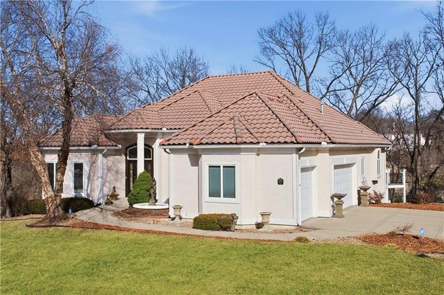 4405 N Hickory Lane, Kansas City, MO 64116