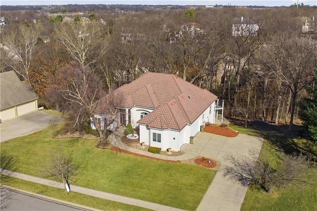 4405 N Hickory Lane, Kansas City, MO 64116