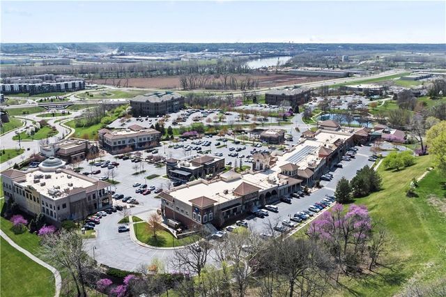 4405 N Hickory Lane, Kansas City, MO 64116