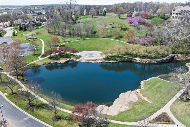 4405 N Hickory Lane, Kansas City, MO 64116