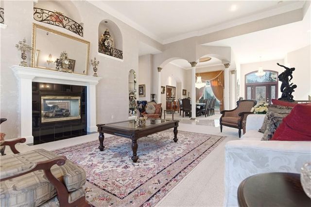 4405 N Hickory Lane, Kansas City, MO 64116