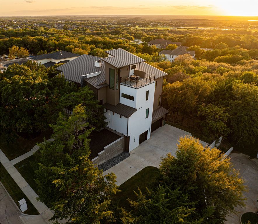 1339 Overlook Circle, Cedar Hill, TX 75104 — exterior