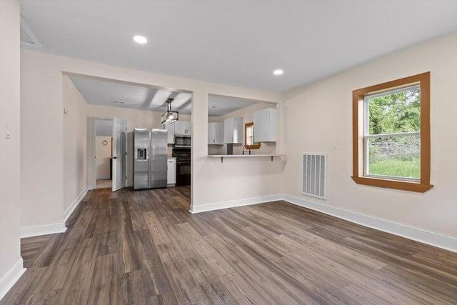 551 S Main Street, Whitwell, TN 37397