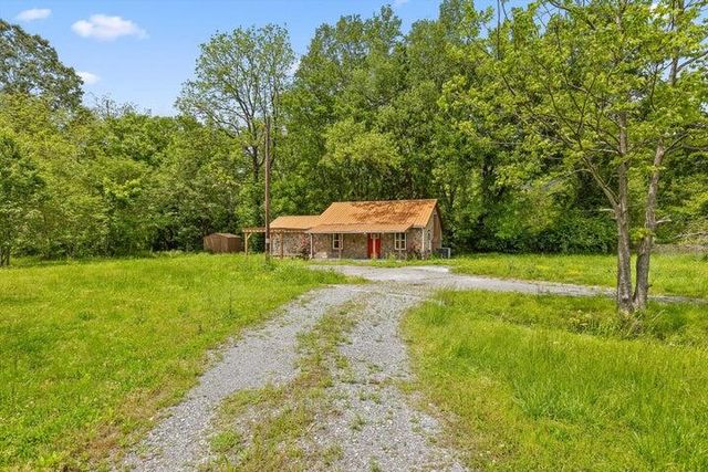 551 S Main Street, Whitwell, TN 37397