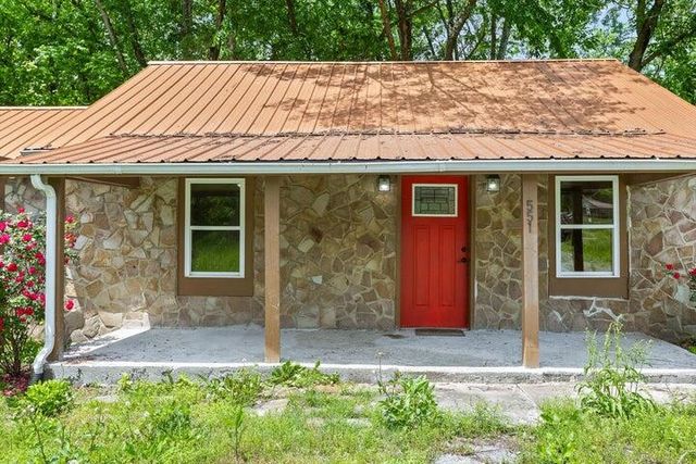 551 S Main Street, Whitwell, TN 37397