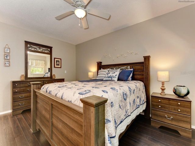 301 AVENIDA MADERA B, Sarasota, FL 34242