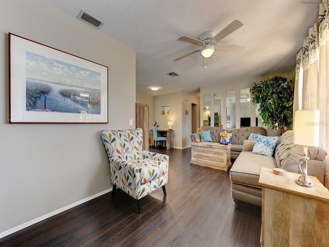 301 AVENIDA MADERA B, Sarasota, FL 34242