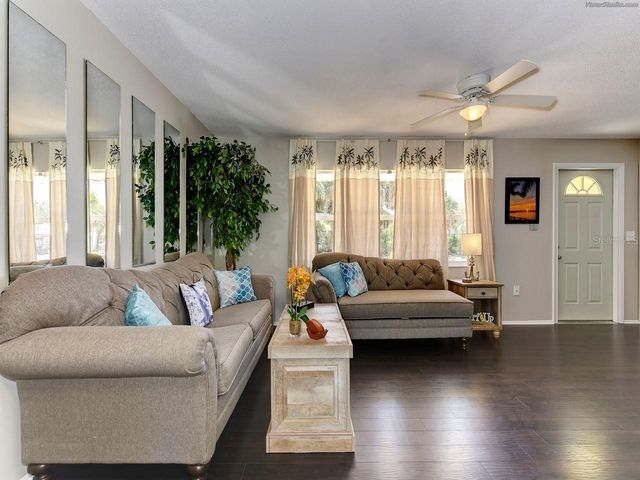 301 AVENIDA MADERA B, Sarasota, FL 34242