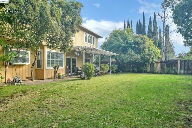 2316 Otto Dr, Stockton, CA 95209