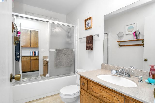 2316 Otto Dr, Stockton, CA 95209