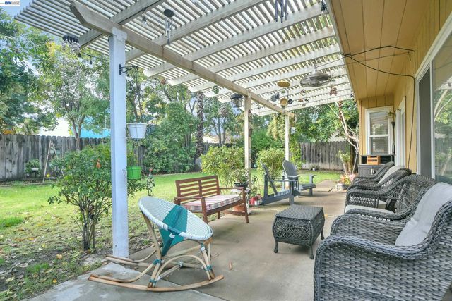 2316 Otto Dr, Stockton, CA 95209