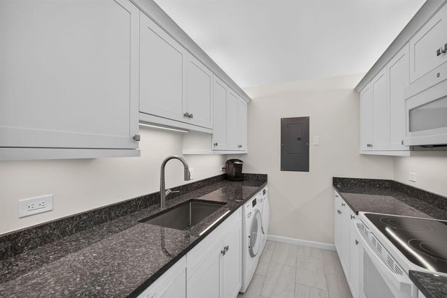 1208 Marine Way 205, North Palm Beach, FL 33408