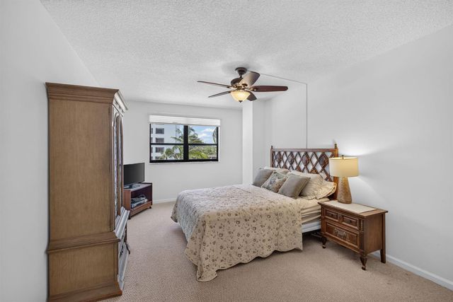 1208 Marine Way 205, North Palm Beach, FL 33408