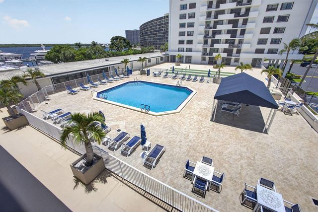 1208 Marine Way 205, North Palm Beach, FL 33408