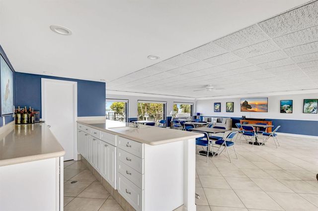 1208 Marine Way 205, North Palm Beach, FL 33408