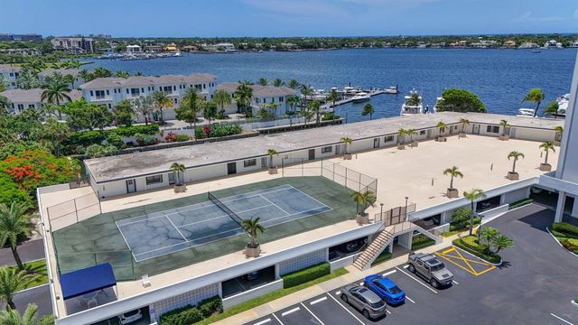 1208 Marine Way 205, North Palm Beach, FL 33408