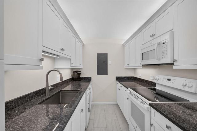 1208 Marine Way 205, North Palm Beach, FL 33408