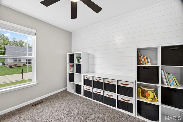 557 Lakewood Drive, Moscow Mills, MO 63362
