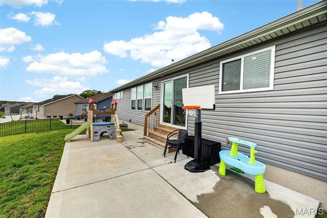 557 Lakewood Drive, Moscow Mills, MO 63362