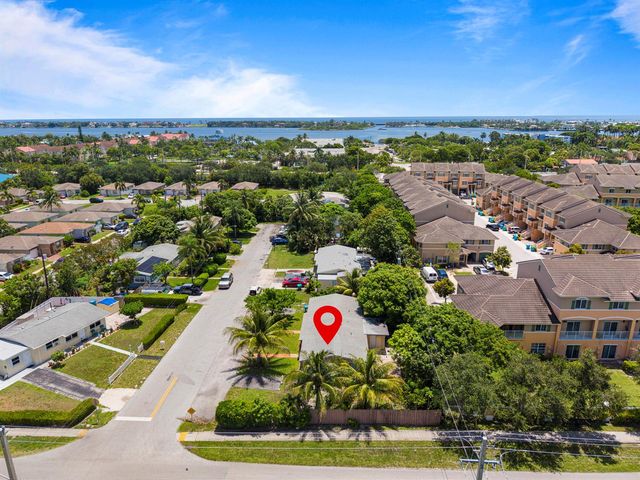 528 NE 20TH Avenue NE, Boynton Beach, FL 33435