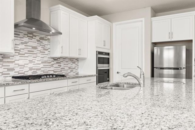 6129 BLUE POND WAY, St Cloud, FL 34771