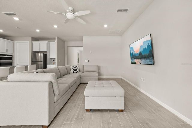 6129 BLUE POND WAY, St Cloud, FL 34771