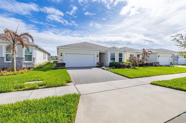 6129 BLUE POND WAY, St Cloud, FL 34771