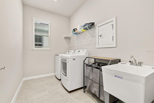 6129 BLUE POND WAY, St Cloud, FL 34771