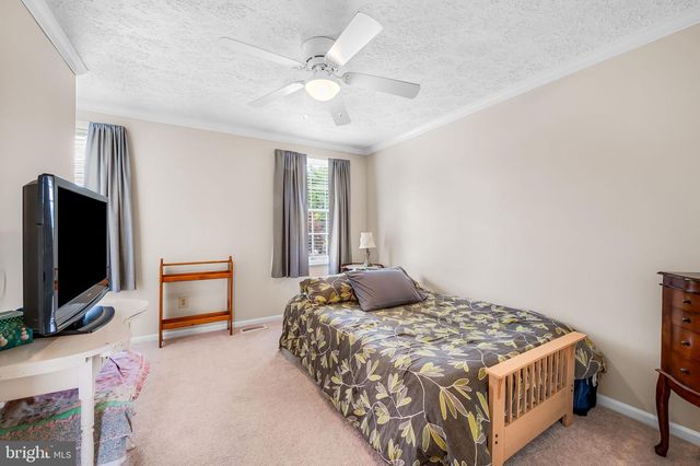5 HURST OAK COURT, Baltimore, MD 21236