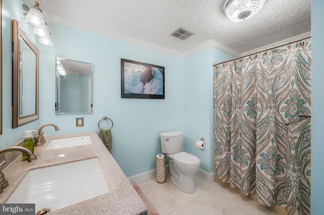 5 HURST OAK COURT, Baltimore, MD 21236