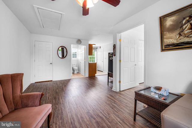 5 HURST OAK COURT, Baltimore, MD 21236