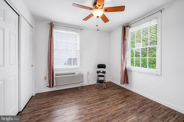 5 HURST OAK COURT, Baltimore, MD 21236