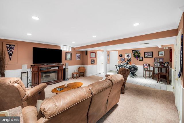 5 HURST OAK COURT, Baltimore, MD 21236