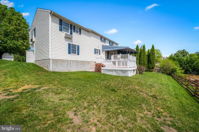 5 HURST OAK COURT, Baltimore, MD 21236