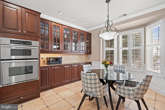 2 MONACO DR, Hamilton, NJ 08691