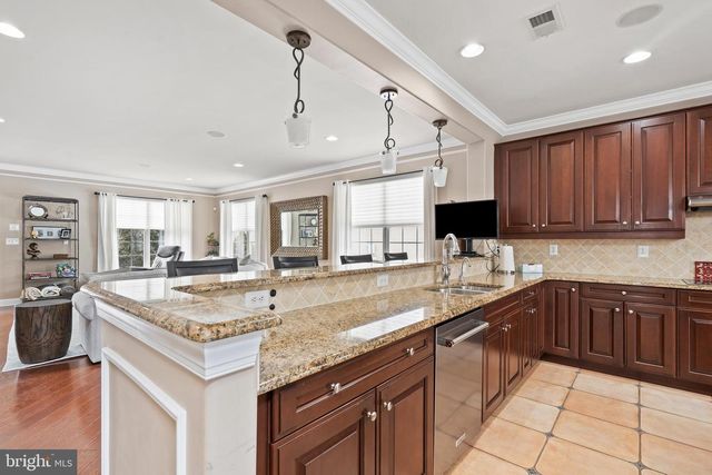 2 MONACO DR, Hamilton, NJ 08691