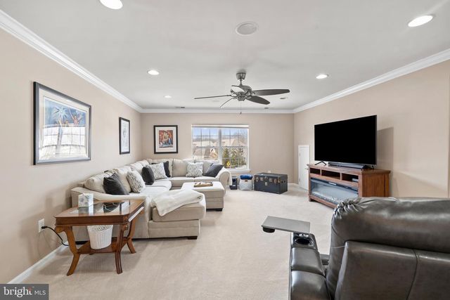 2 MONACO DR, Hamilton, NJ 08691