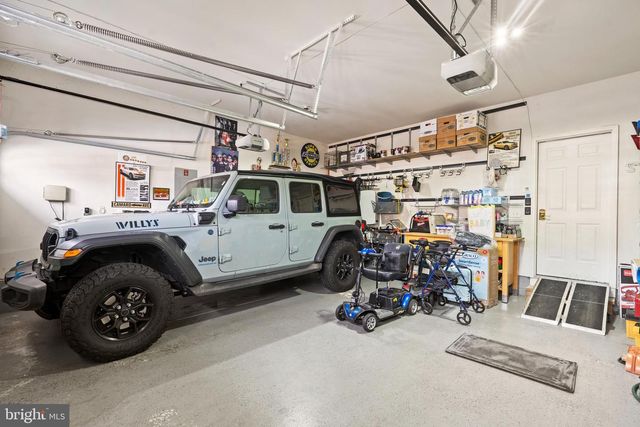 2 MONACO DR, Hamilton, NJ 08691