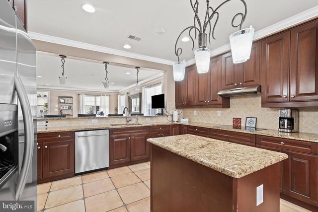 2 MONACO DR, Hamilton, NJ 08691