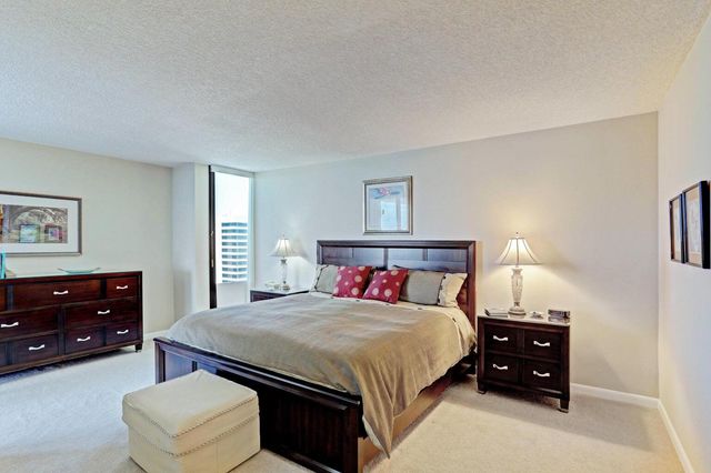 5510 N Ocean Drive 17d, Singer Island, FL 33404