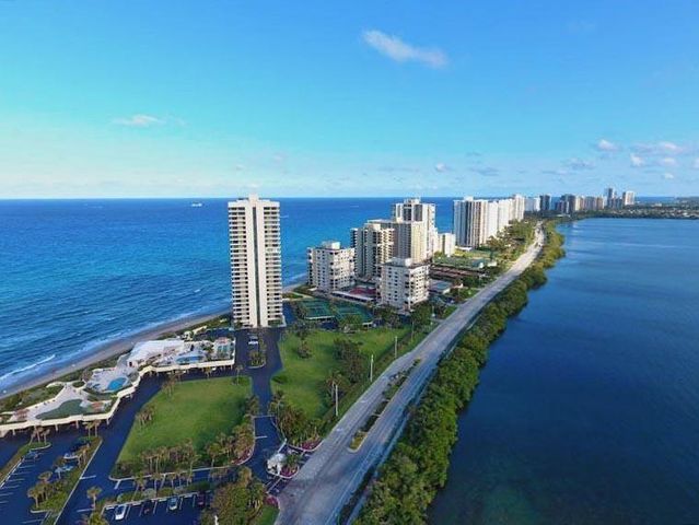 5510 N Ocean Drive 17d, Singer Island, FL 33404