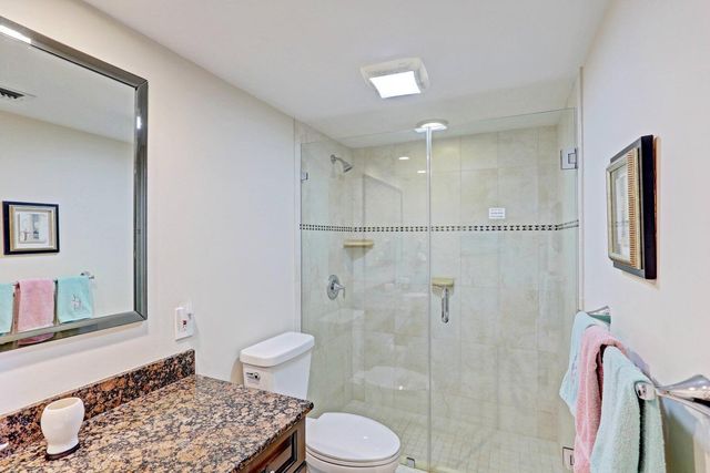 5510 N Ocean Drive 17d, Singer Island, FL 33404