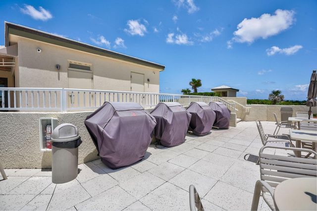 5510 N Ocean Drive 17d, Singer Island, FL 33404