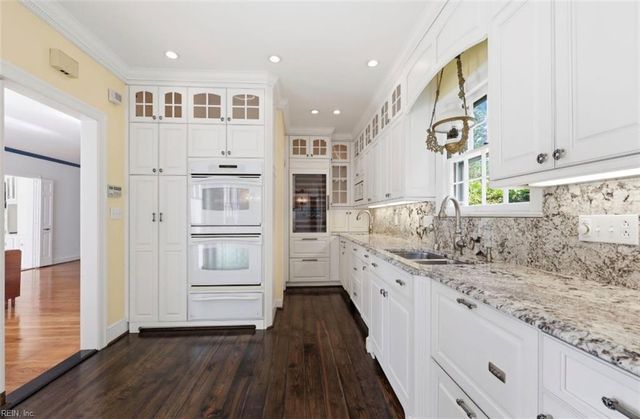 1005 Bay Colony DR, Virginia Beach, VA 23451